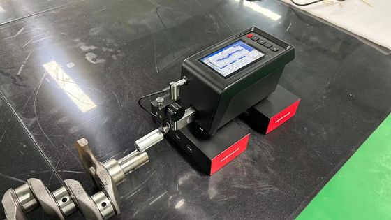 SRT-7300+ Tragbares Oberflächenrauheits- und Profilmessgerät, 500 μm Reichweite, Touchscreen-Rauheits- und Welligkeitskonturtester