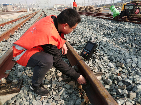 Eisenbahndetektion mit Eisenbahnschweißnaht Tandemscanner Digitaler Ultraschallfehlerdetektor