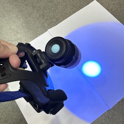 Fluoreszierende magnetische Partikel UV-Scheinwerfer DG-3101S mit Spitzenwellenlänge von 365-370nm und 2 Stück Lithiumbatterie von 18650