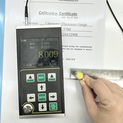 A / B-Scan Handheld Hochpräzisions-Digital Ultraschalldickheitsmessgerät