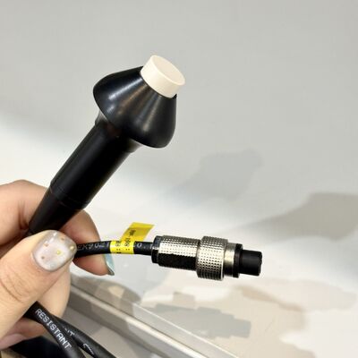 Digitales Leitfähigkeitsmessgerät mit umschaltbaren Wirbelphasenfrequenzen von 60 kHz und 500 kHz