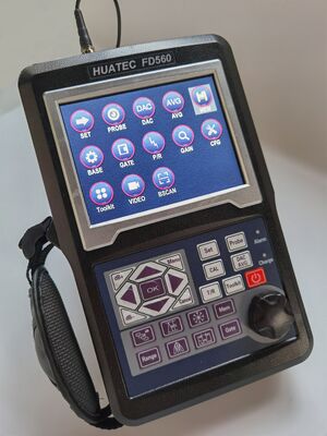 HUATEC FD560 tragbarer digitaler Ultraschallfehlerdetektor mit 120 dB Empfindlichkeit und IP65-Schutz für NDT-Prüfungen