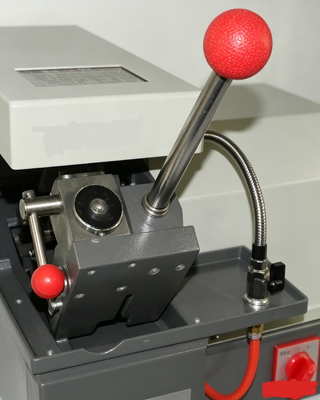 HC-300E 2800R/min Labormetallographische Probenschneidemaschine mit zirkulierendem Kühlsystem für die Materialprüfung
